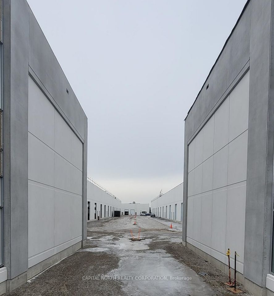 55 Markham Central Square B1, Markham, ON L3R 0A3