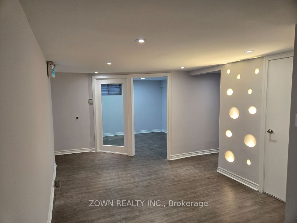 10014 Yonge Street N Basement, Richmond Hill, ON L4C 1T8