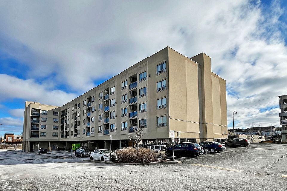 Condo Apartment at 160 Wellington Street E 315, Aurora, ON L4G 1J3, Aurora