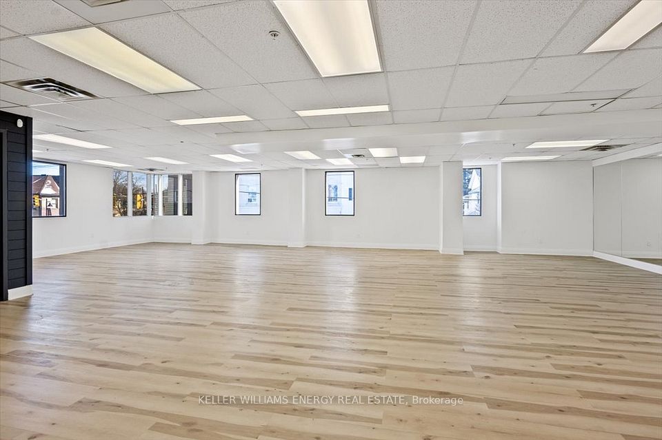 2 Brock Street W 5A, Uxbridge, ON L9P 1P2