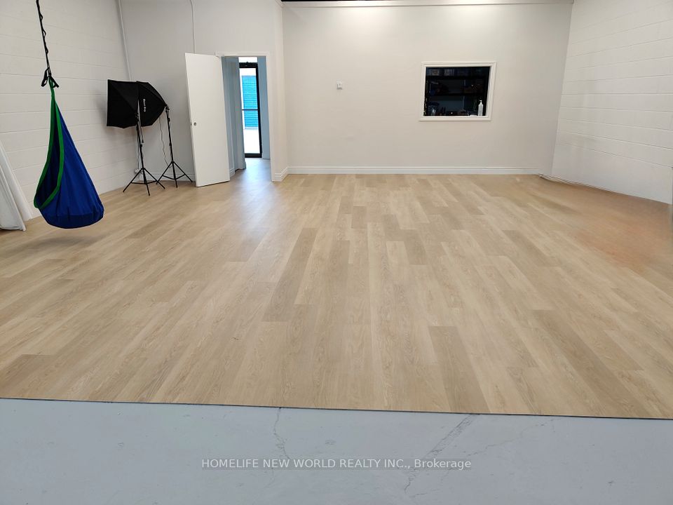 555 Edward Avenue #10, Richmond Hill, ON L4C 5K6