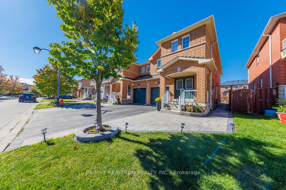 Semi-Detached at 48 Briarcrest Drive, Markham, ON L6C 3E7, Markham