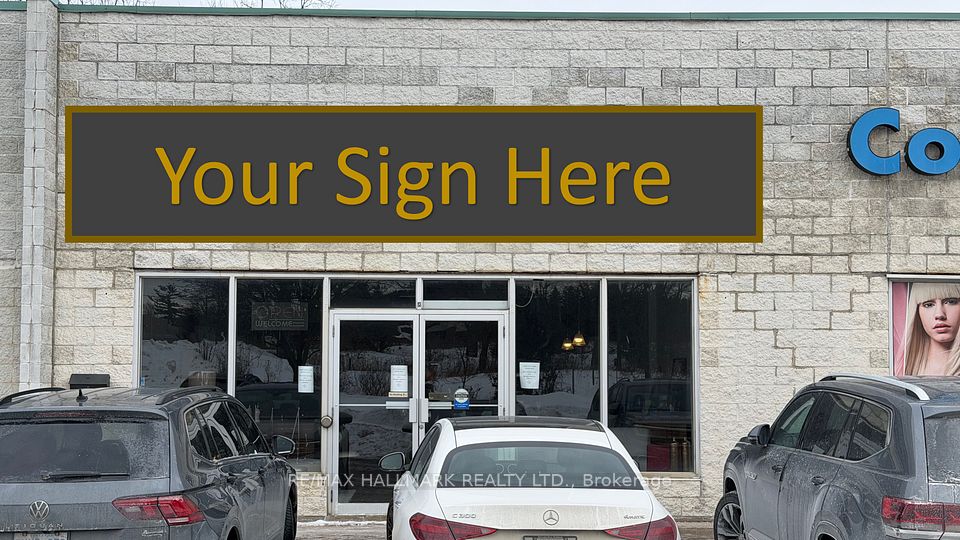 2 Allaura Boulevard E 8, Aurora, ON L4G 3S5