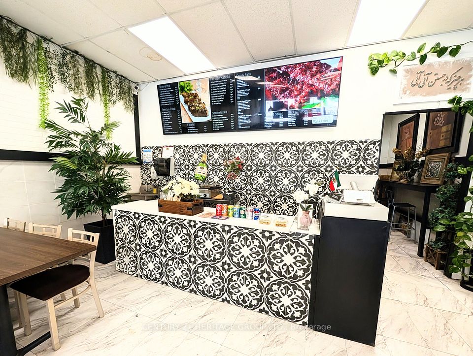 559 STEVEN Court, Newmarket, ON L3Y 6Z3