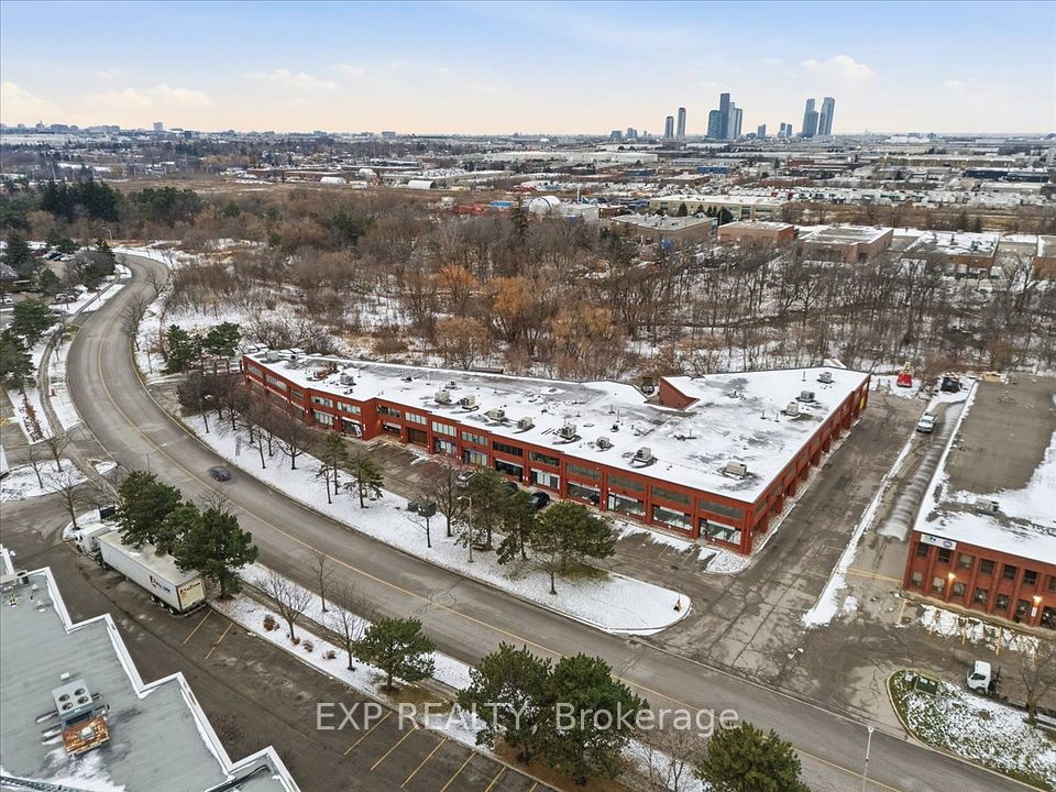 470 North Rivermede Road 14, Vaughan, ON L4K 3R8