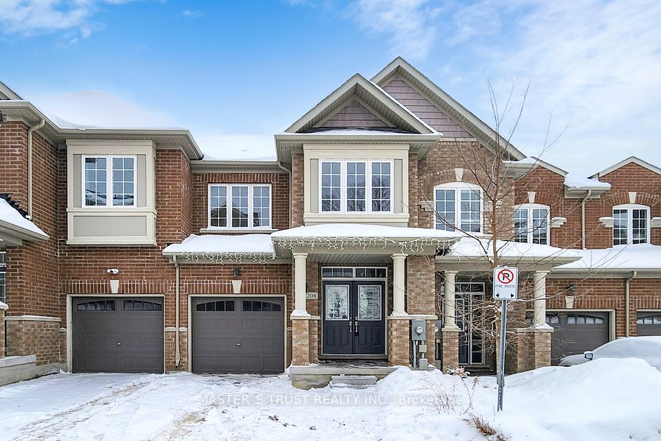 Att/Row/Townhouse at 208 Harding Park Street, Newmarket, ON L3Y 0E3, Newmarket