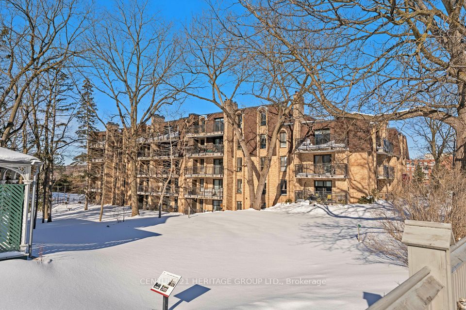 Condo Apartment at 15390 Yonge Street PH 1, Aurora, ON L4G 1N8, Aurora