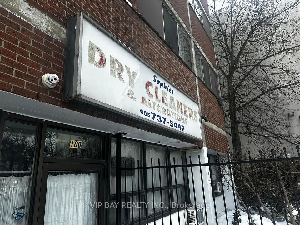 10330 Yonge Street 100, Richmond Hill, ON L4C 5N1