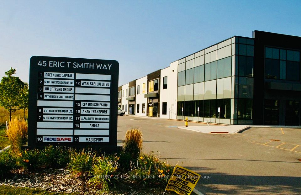 45 Eric T Smith Way 10, Aurora, ON L4G 7C6