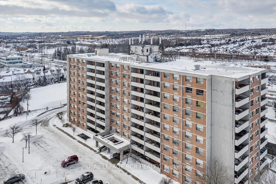 Condo Apartment at 20 William Roe Boulevard 904, Newmarket, ON L3Y 5V6, Newmarket