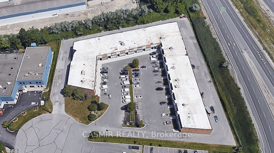 1260 Journey's End Circle 7, Newmarket, ON L3Y 7V1