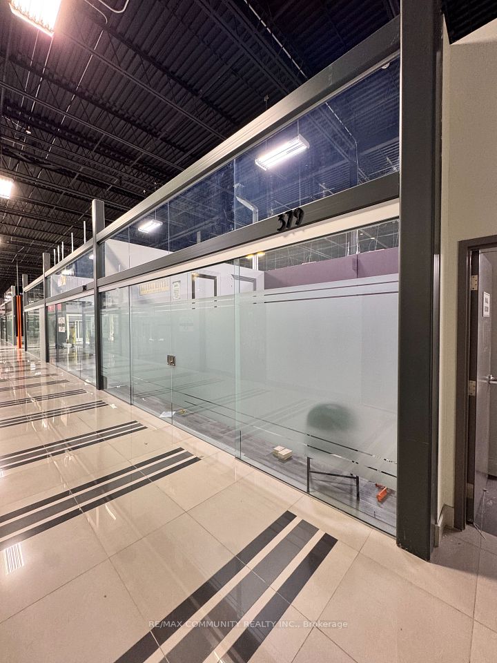 7250 Keele Street 379, Vaughan, ON L4K 1Z8