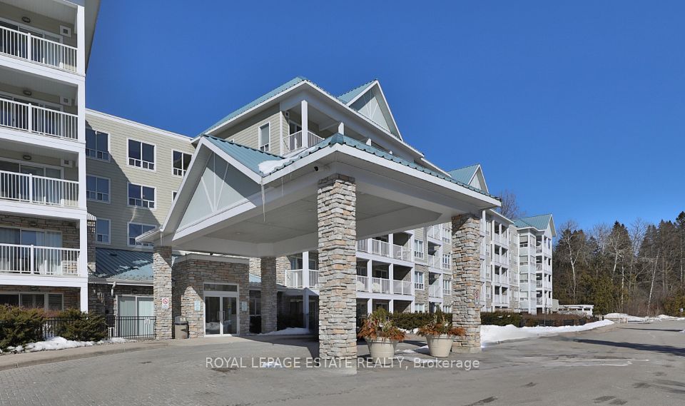 Condo Apartment at 900 Bogart Mill Trail 407, Newmarket, ON L3Y 8V5, Newmarket