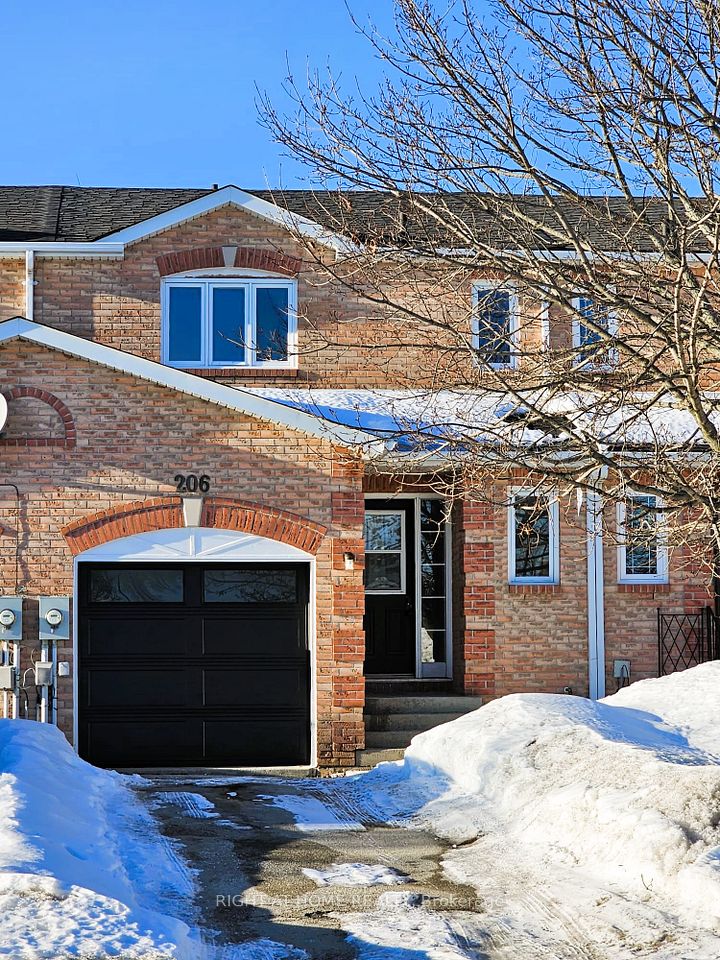 Att/Row/Townhouse at 206 Fairwood Drive, Georgina, ON L4P 3Y5, Georgina