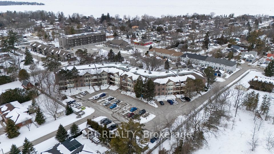 Condo Apartment at 111 Grew Boulevard 309, Georgina, ON L0E 1R0, Georgina