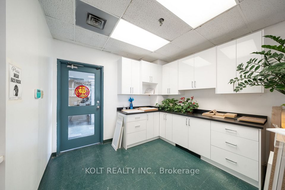 270 Esna Park Drive 1, Markham, ON L3R 1H3