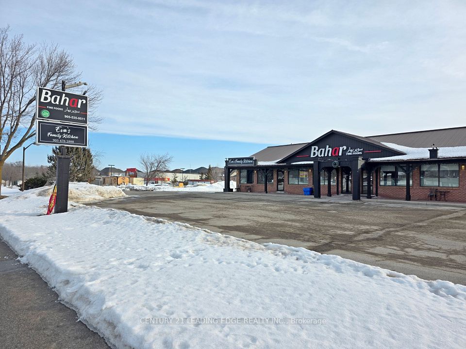 591 The Queensway South N/A, Georgina, ON L4P 2G3