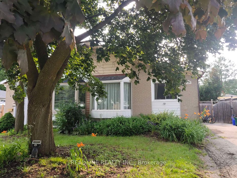 Semi-Detached at 349 Browndale Crescent, Richmond Hill, ON L4C 3J3, Richmond Hill