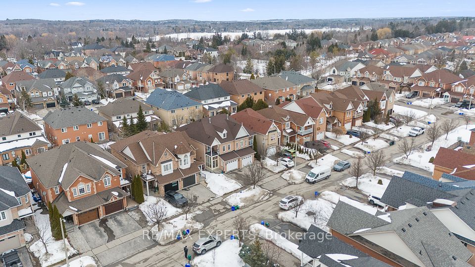 Semi-Detached  at 62 Colonial Crescent, Richmond Hill, ON L4E 3X3, Richmond Hill