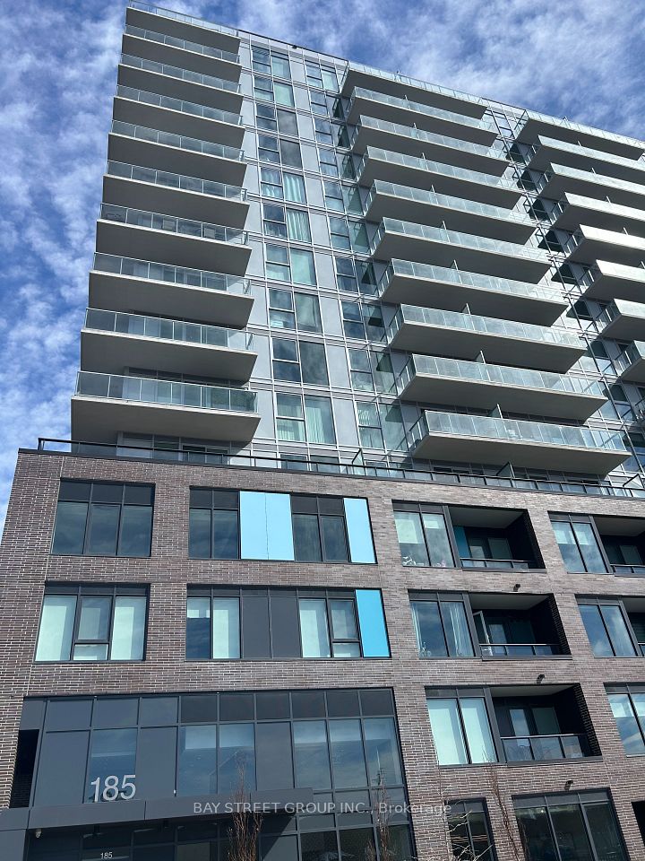 Condo Apartment at 185 Deerfield Drive 612, Newmarket, ON L3Y 0G7, Newmarket