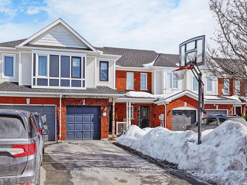 Att/Row/Townhouse at 62 Crittenden Drive, Georgina, ON L4P 4E3, Georgina