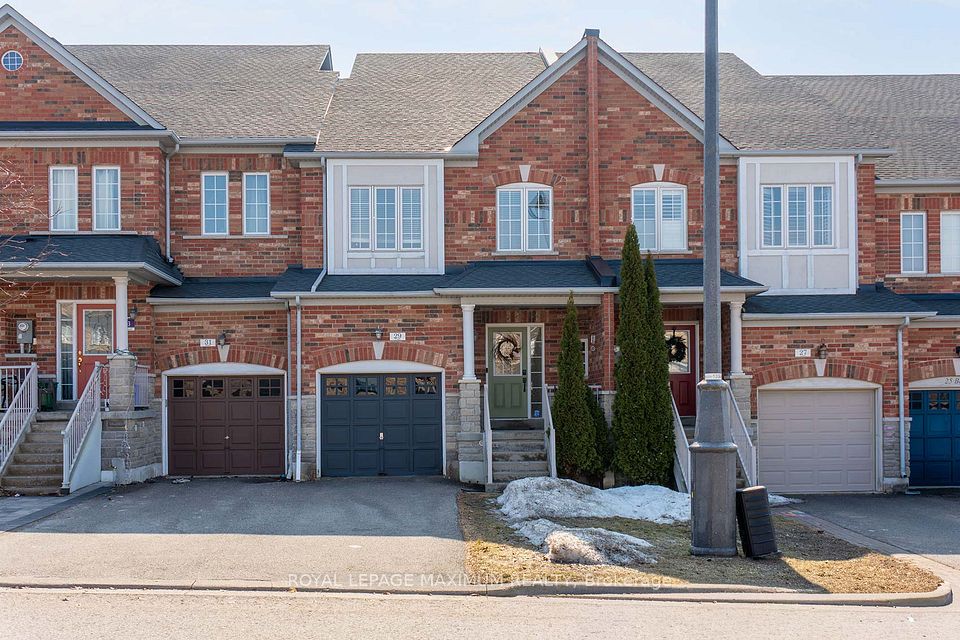 Att/Row/Townhouse at 29 Barr Crescent, Aurora, ON L4G 0C1, Aurora