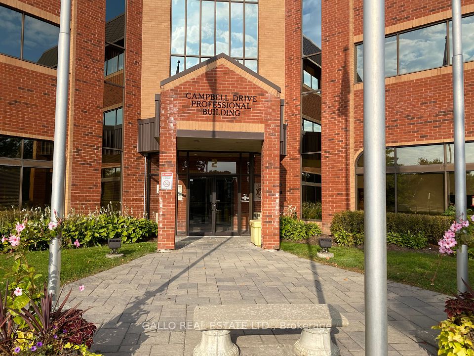 2 CAMPBELL Drive 207, Uxbridge, ON L9P 1H6