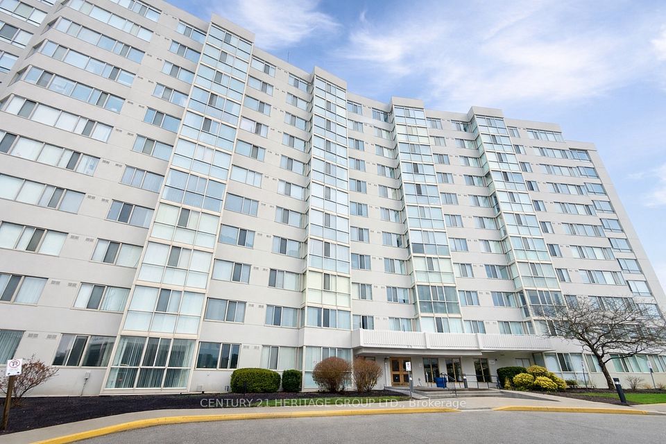 Condo Apartment at 270 Davis Drive 701, Newmarket, ON L3Y 8K2, Newmarket