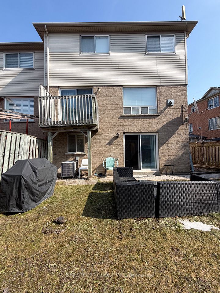 Att/Row/Townhouse at 149 Millcliff Circle Lower, Aurora, ON L4G 7N8, Aurora