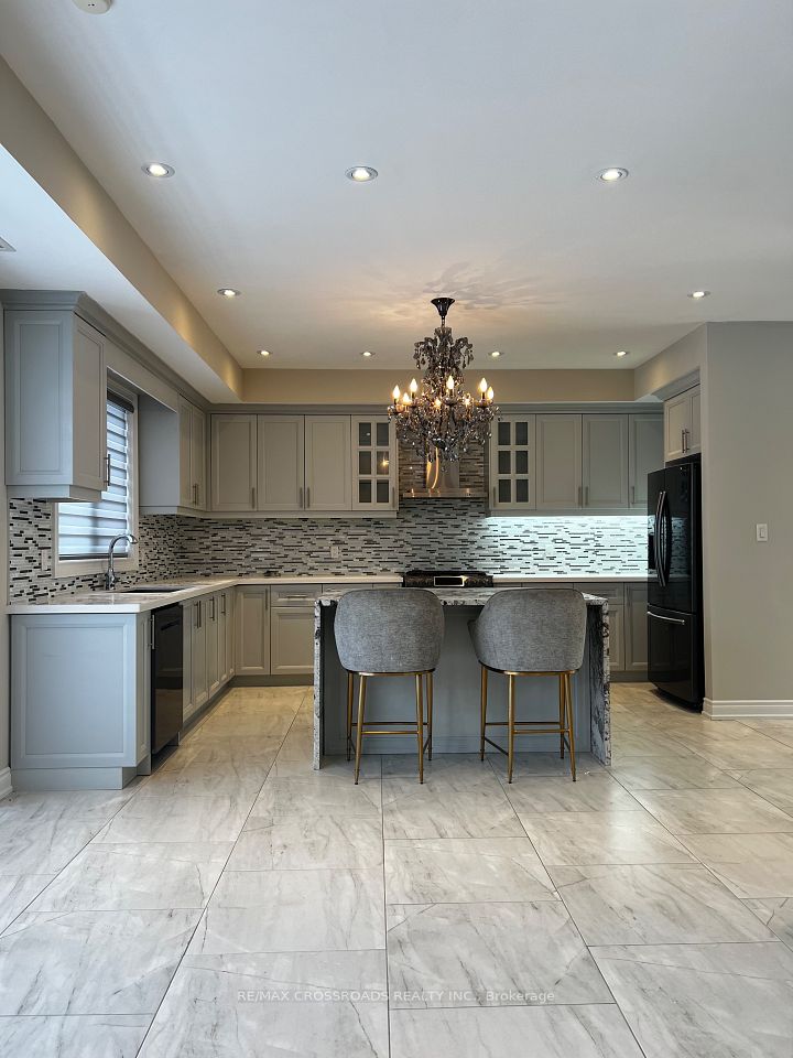 Detached at 602 Lake Drive S, Georgina, ON L4P 1T5, Georgina