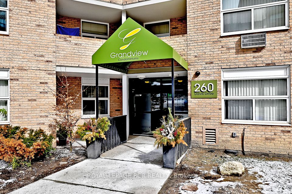 Condo Apartment at 260 Davis Drive 408, Newmarket, ON L3Y 7C3, Newmarket