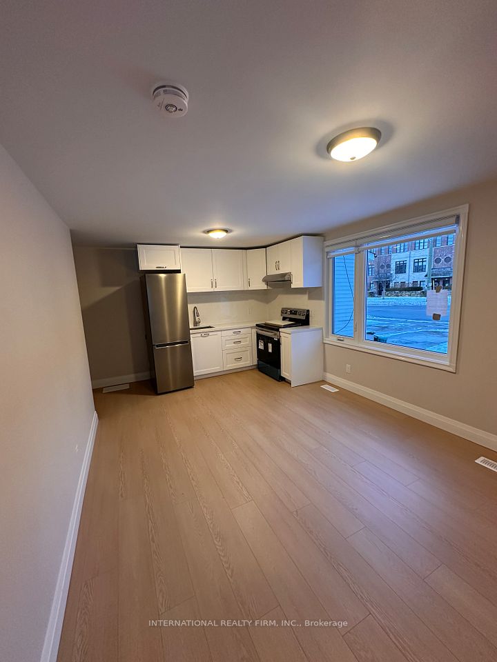 Att/Row/Townhouse at 8326 Kipling Avenue (Front), Vaughan, ON L4L 2A8, Vaughan