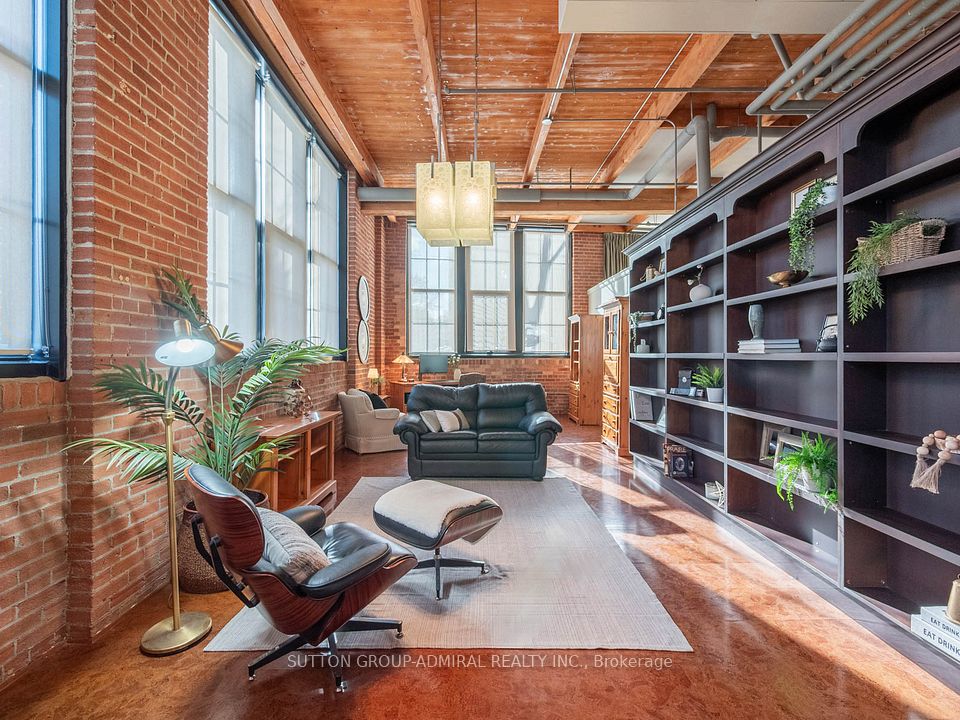 Condo Apartment at 543 Timothy Street 204, Newmarket, ON L3Y 1R1, Newmarket