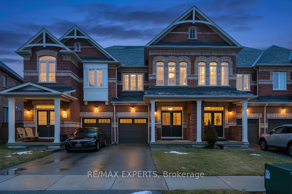 Att/Row/Townhouse at 10 Homer Crescent, Aurora, ON L4G 1B7, Aurora