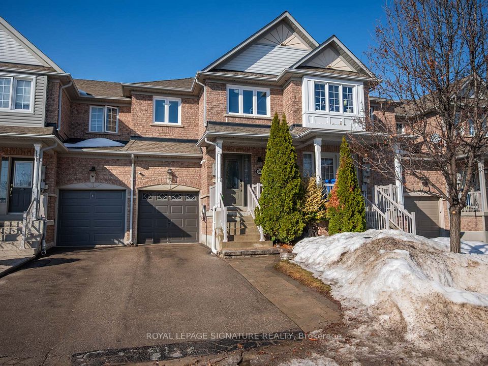 Att/Row/Townhouse at 88 Burgess Crescent, Newmarket, ON L3X 2T8, Newmarket