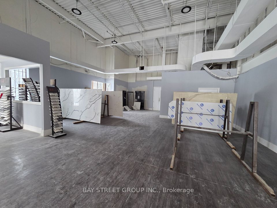 B- 16 East Wilmot Street, Richmond Hill, ON L4B 1C8