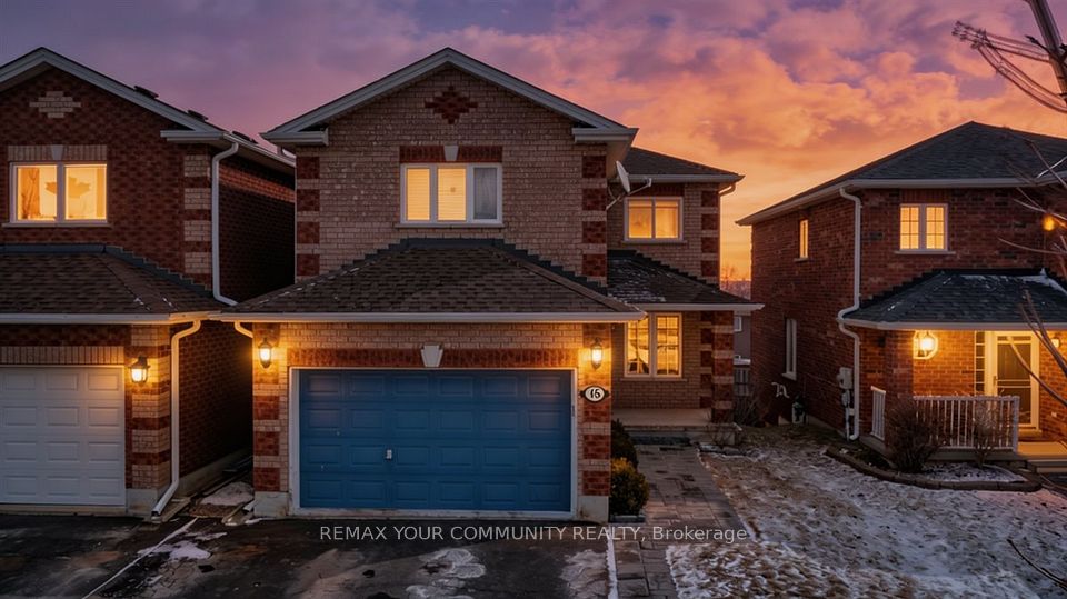 65 Smith Street, Bradford West Gwillimbury, ON L3Z 3Z1