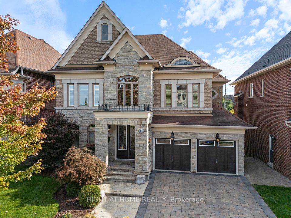 Detached at 126 Vines Place, Aurora, ON L4G 0R7, Aurora