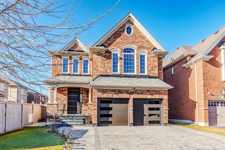 193 Tigertail Crescent, Bradford West Gwillimbury, ON L3Z 0M4
