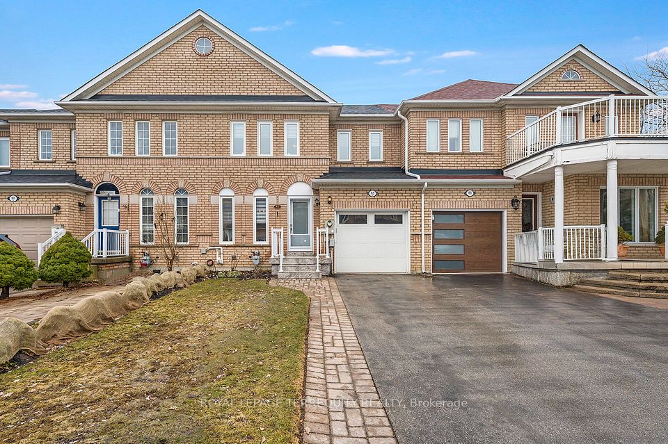Att/Row/Townhouse at 82 Timberwolf Crescent, Vaughan, ON L4H 2W1, Vaughan