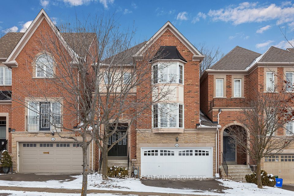 Att/Row/Townhouse at 16 Carriage House Court, Richmond Hill, ON L4E 4V3, Richmond Hill