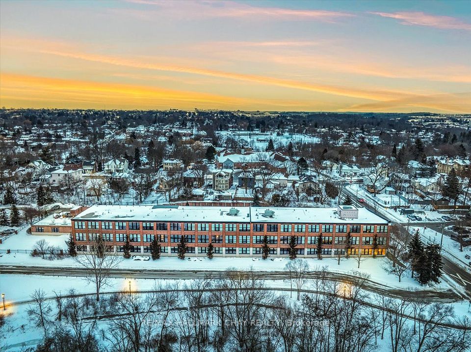 Condo Apartment at 543 Timothy Street 106, Newmarket, ON L3Y 1R1, Newmarket