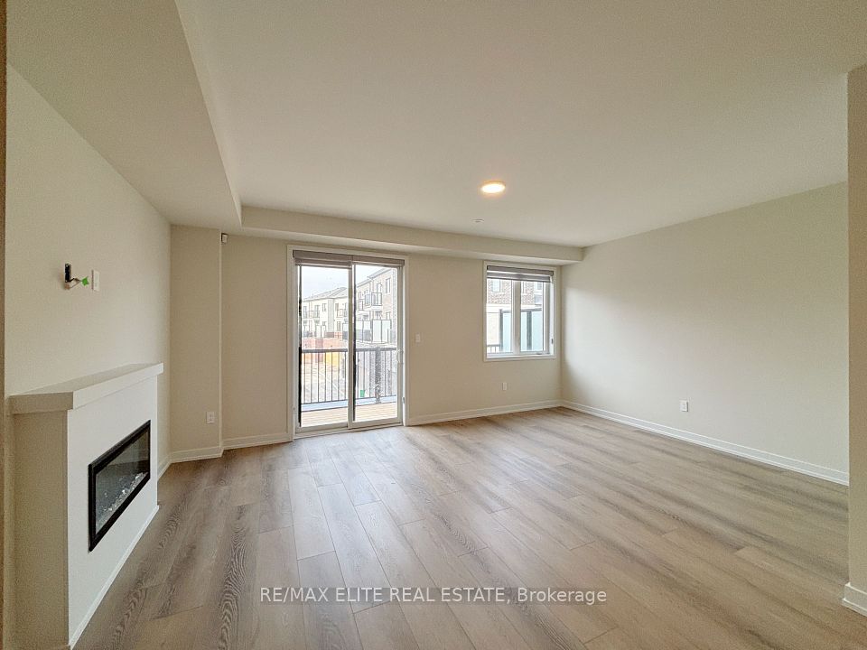 Att/Row/Townhouse at 16 Lewis Craigie Lane, Richmond Hill, ON L4B 0J5, Richmond Hill