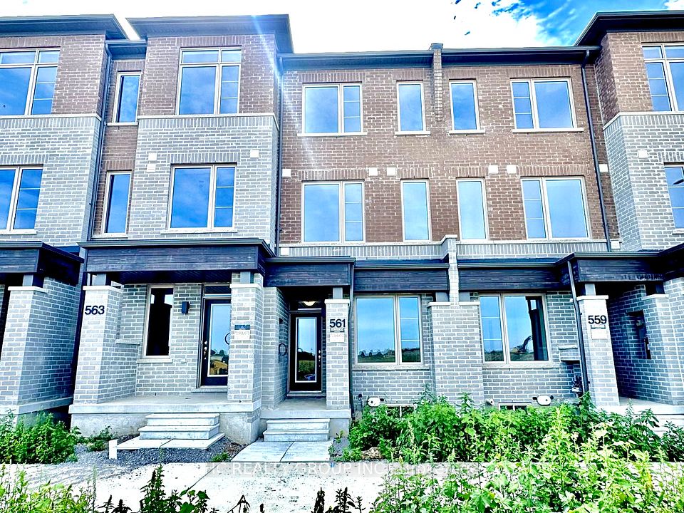 Att/Row/Townhouse at 561 Vine Cliff Boulevard, Markham, ON L6C 3N4, Markham
