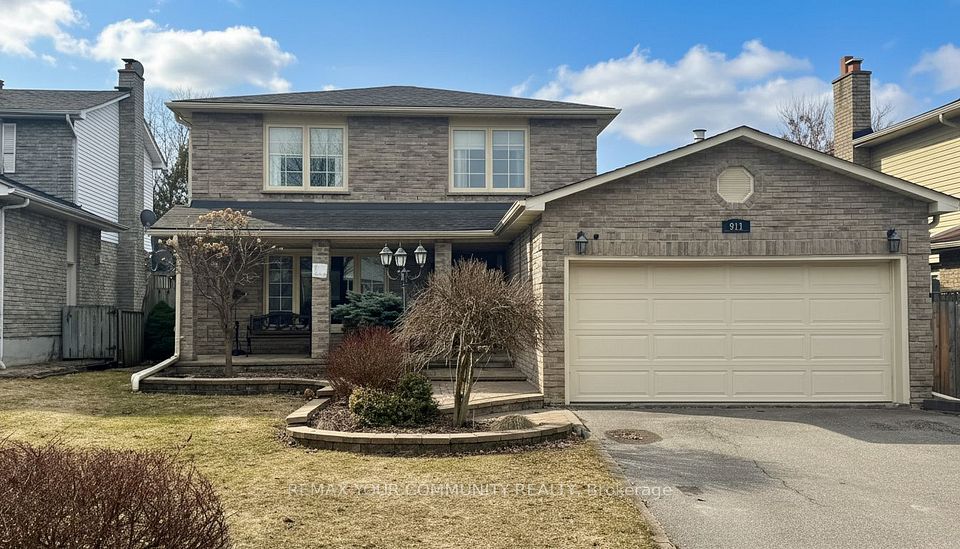 Detached at 911 Ferndale Crescent, Newmarket, ON L3Y 6B6, Newmarket