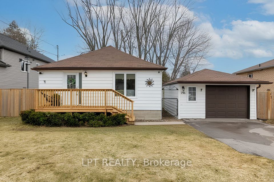 Detached at 796 Sedore Avenue, Georgina, ON L0E 1S0, Georgina