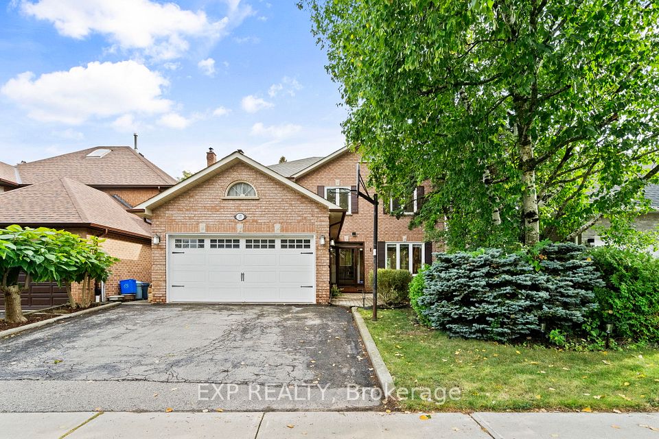 Detached at 17 Gordon Rowe Crescent, Richmond Hill, ON L4C 8S3, Richmond Hill