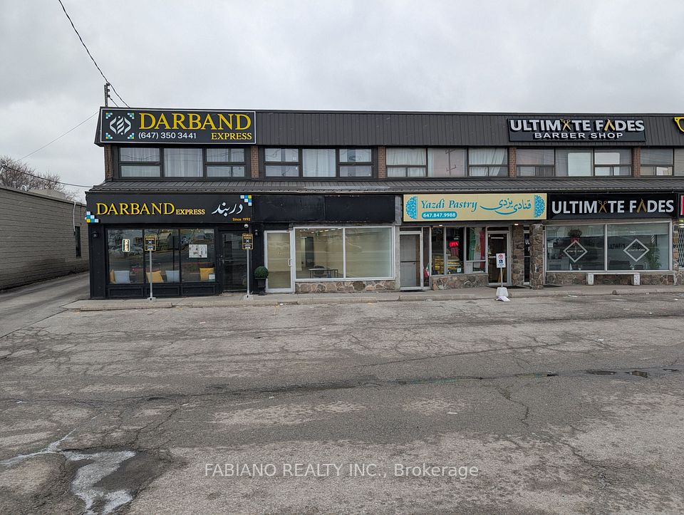 13130 Yonge Street 2, Richmond Hill, ON L4E 2T3