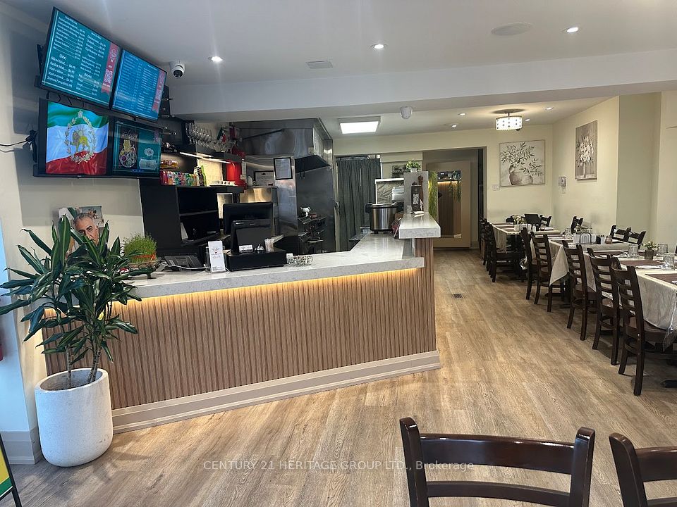 10123 Yonge Street, Richmond Hill, ON L4C 1T5