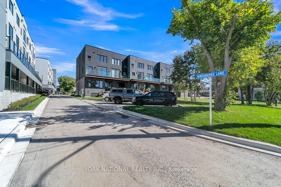 Condo Townhouse at 59 Charles Street 1, Newmarket, ON L3Y 3V7, Newmarket